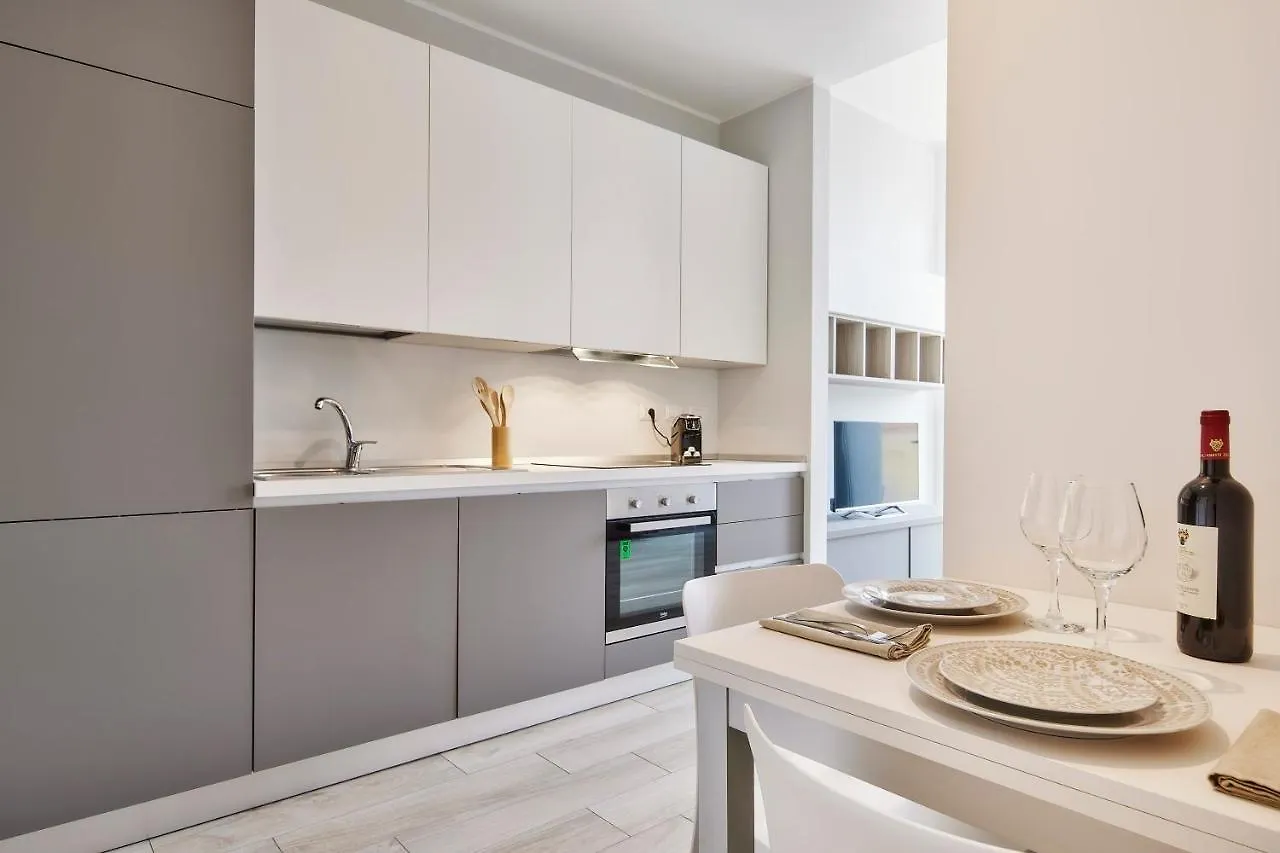 Cenisio Elyon Apartment Milan