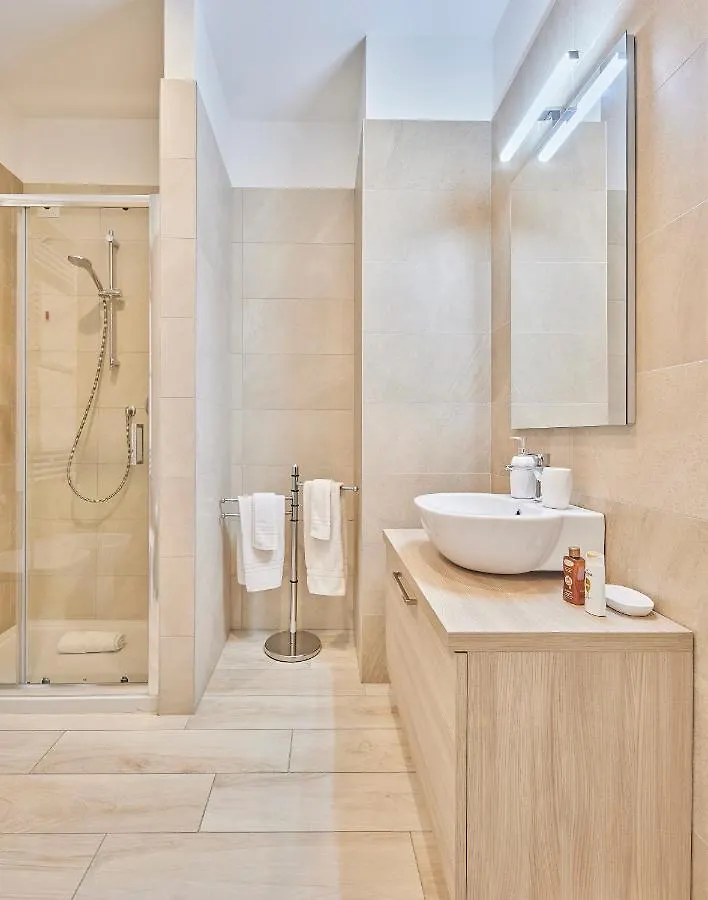 Cenisio Elyon Apartment Milano